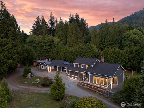 688 Old Samish Rd, Bellingham, WA, 98229-9327 | Card Image