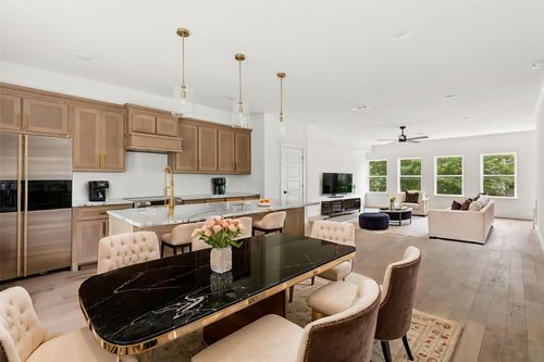 2737 Azalea Park Cir, Fort Worth, TX, 76107-2157 | Card Image