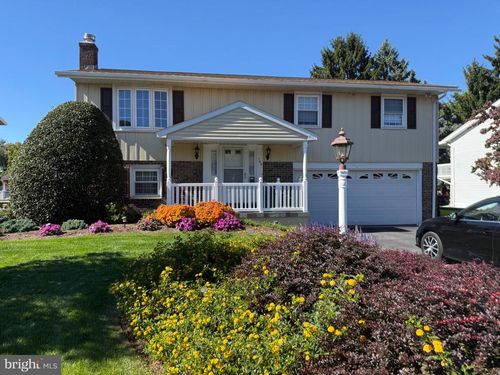 745 Suzanne Drive, Lebanon, PA, 17046 | Card Image