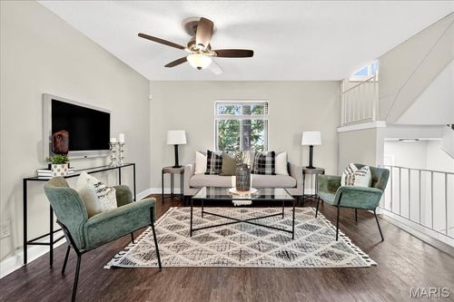 183 Carmel Woods Dr, Ellisville, MO, 63021-4221 | Card Image