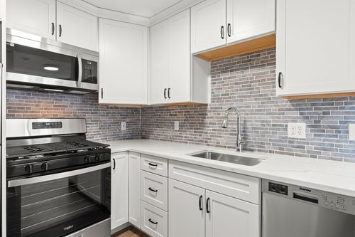 a-141 Prospect St, Gloucester, MA, 01930 | Card Image