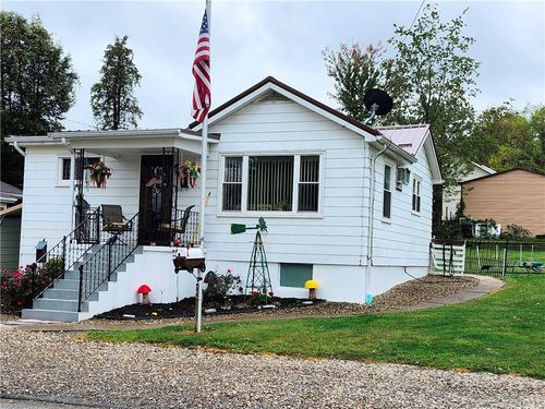 113 Front St, Blairsville, PA, 15717-4316 | Card Image