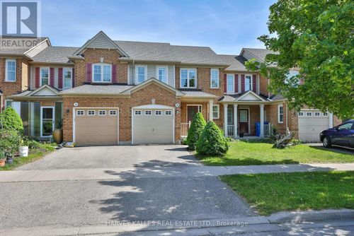 10 Dougherty Cres, Stouffville, ON, L4A0A3 | Card Image
