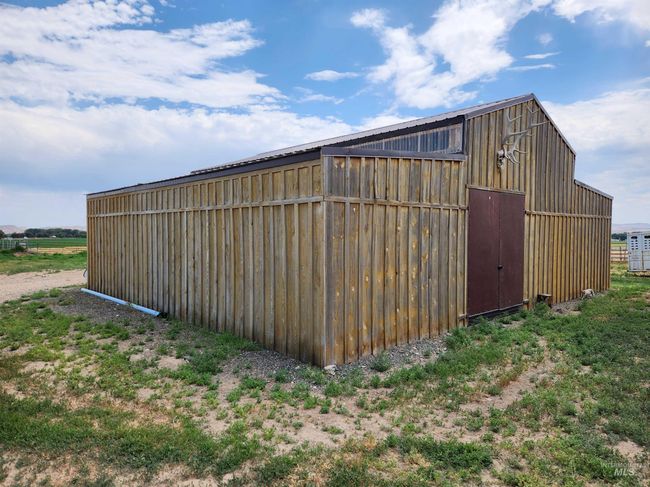 View of pole building | Image 17