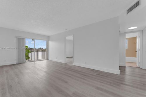 apt-208-8560 N Sherman Cir, Miramar, FL, 33025-2161 | Card Image