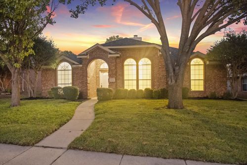 8200 Stern St, Frisco, TX, 75035-6321 | Card Image