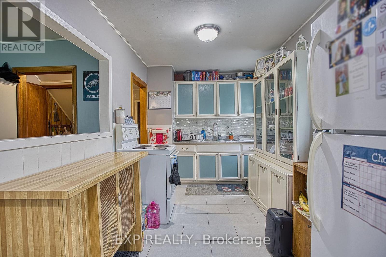 Residential in Hamilton (McQuesten) 4