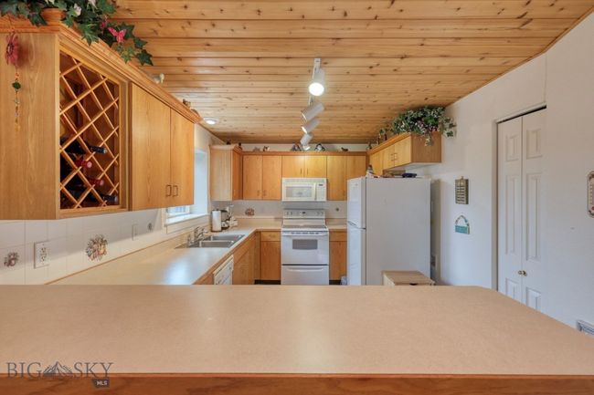 Ample counter space | Image 14