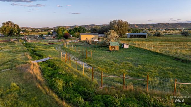 7110 W Highway 52, House other with 3 bedrooms, 1 bathrooms and 6 parking in Emmett ID | Image 45