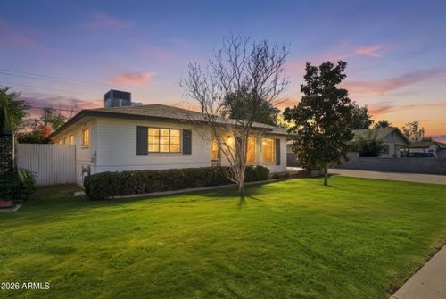 1831 E Minnezona Ave, Phoenix, AZ, 85016-5102 | Card Image