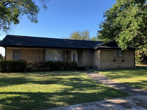 901 Downing St, Forney, TX, 75126-9717 | Card Image