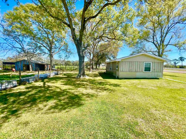 1209 Highway 73, House other with 3 bedrooms, 2 bathrooms and null parking in Winnie TX | Image 21