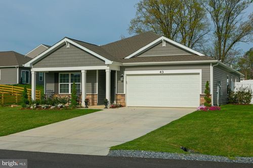 43 Ansley Way, CHARLES TOWN, WV, 25414-1053 | Card Image