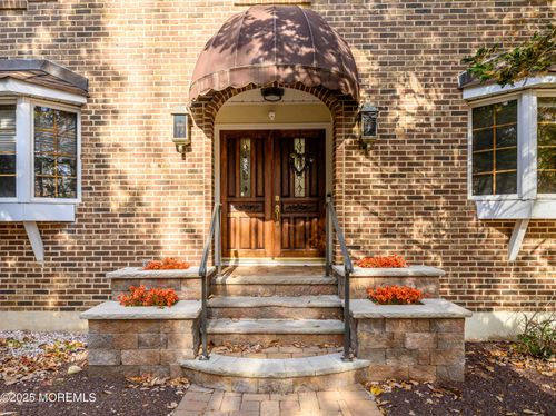 8 Alpine Dr, Millstone Township, NJ, 08535-1124 | Card Image