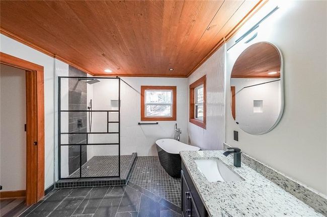 40 Cadet Ct, House other with 4 bedrooms, 4 bathrooms and 4 parking in Ellijay GA | Image 20
