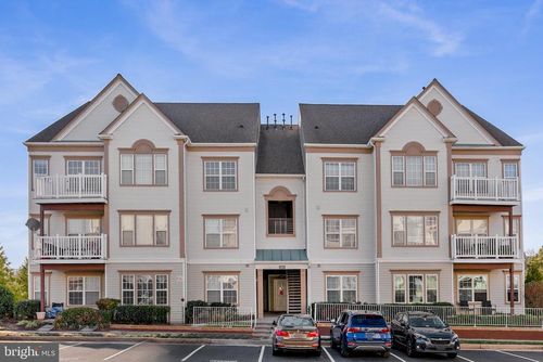 unit-302-21855 Locomotive Ter, STERLING, VA, 20166-6835 | Card Image