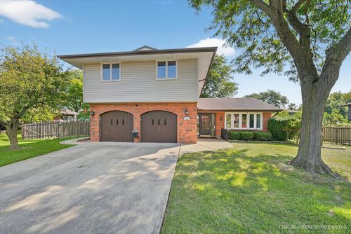 129 Caryville Ln, Schaumburg, IL, 60193-1005 | Card Image