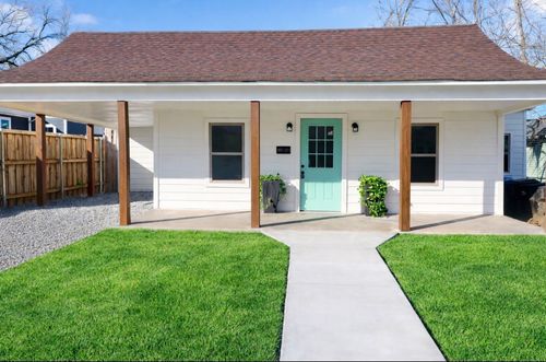 811 W Day St, Denison, TX, 75020-5011 | Card Image