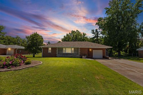 907 Taylor Ave, Godfrey, IL, 62035-2537 | Card Image