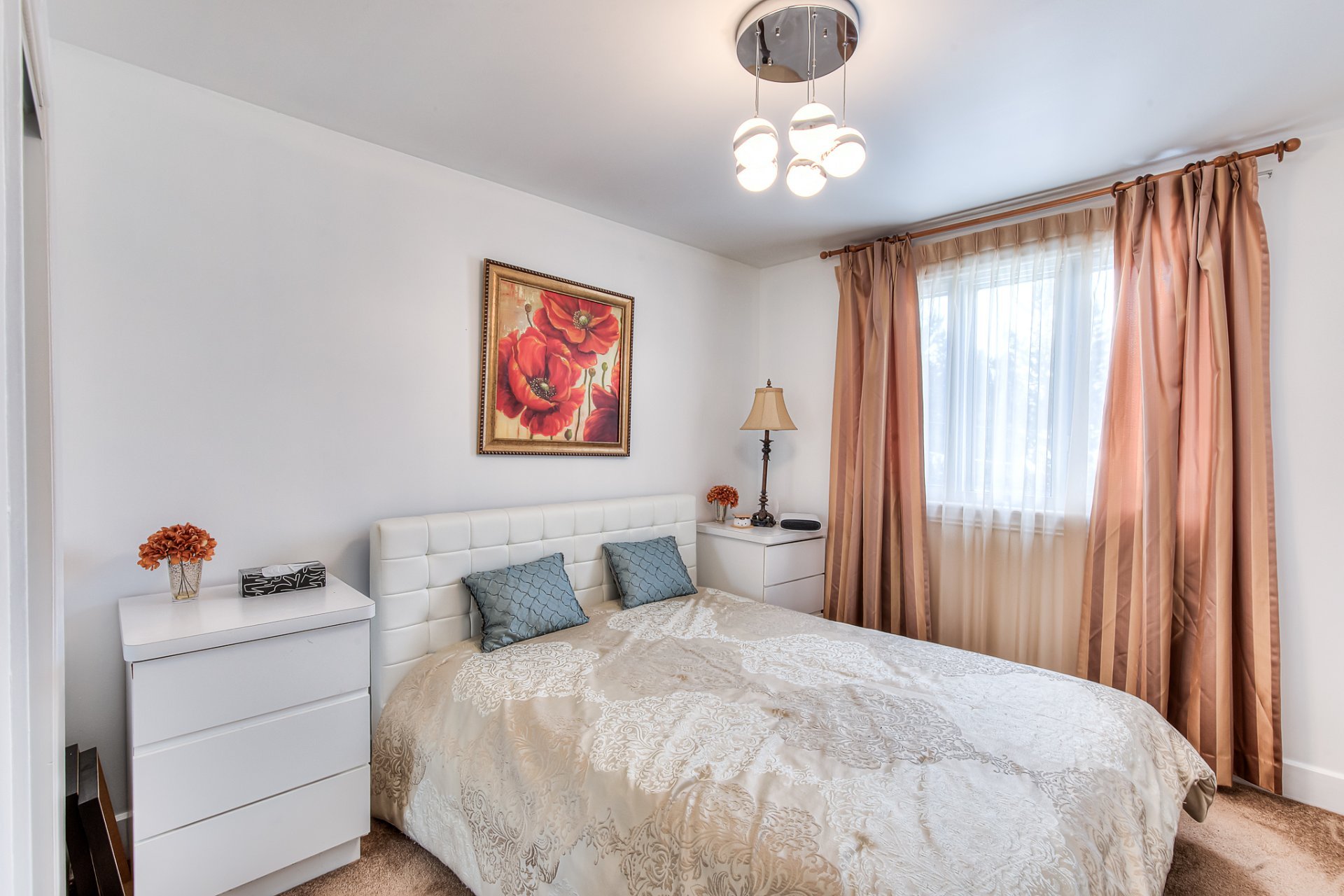 Residential in Dollard-Des-Ormeaux 4