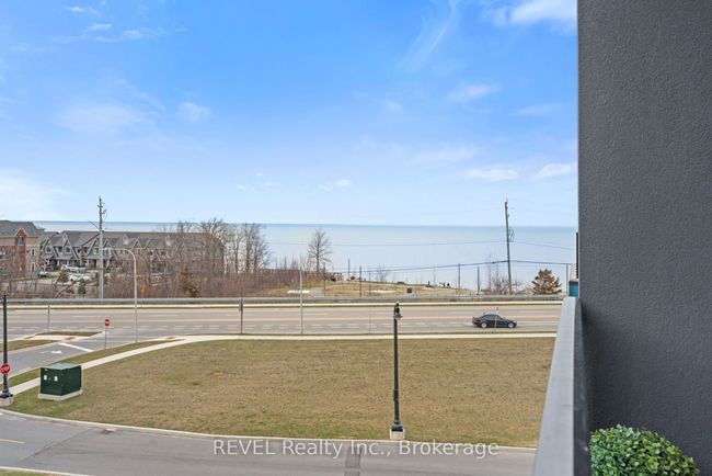 410 - 16 Concord Pl, Condo with 2 bedrooms, 1 bathrooms and null parking in Grimsby ON | Image 27