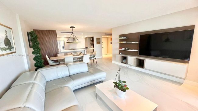 APT-1105 - 155 Ocean Lane Dr, Condo with 2 bedrooms, 2 bathrooms and null parking in Key Biscayne FL | Image 7