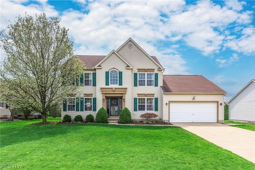 657 Ashbrook Drive, Wadsworth, OH, 44281 | Card Image