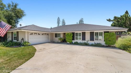 452 Chaparral Dr, Claremont, CA, 91711 | Card Image