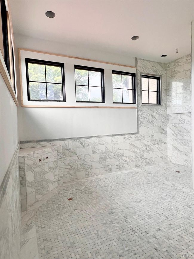 1608 Autumn Run Dr, House other with 5 bedrooms, 4 bathrooms and null parking in Forest VA | Image 8