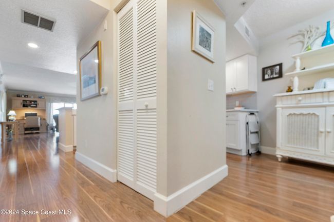 303 - 100 Riverside Dr, Condo with 2 bedrooms, 2 bathrooms and null parking in Cocoa FL | Image 9