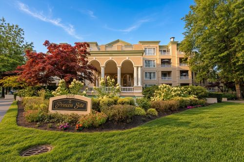 313-2995 Princess Crescent, Coquitlam, BC, V3B7N1 | Card Image