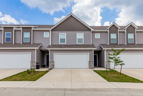 211 Ne Whitetail Ln, Ankeny, IA, 50021-1253 | Card Image