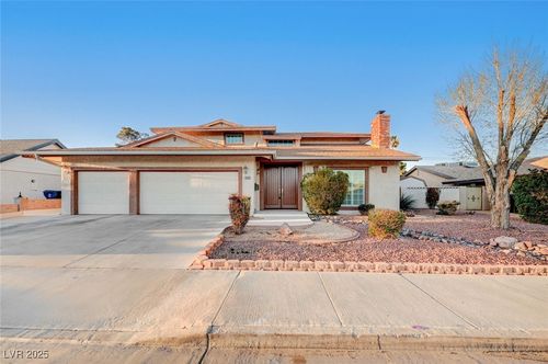 2916 W Oakey Blvd, Las Vegas, NV, 89102-2081 | Card Image