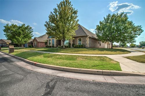 4712 Nw 157th Ter, Edmond, OK, 73013-8951 | Card Image