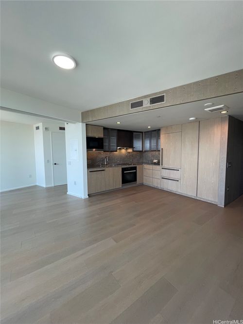 3003-1000 Auahi St, Honolulu, HI, 96814-3370 | Card Image