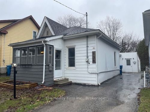 134 Well St, Stratford, ON, N5A4M1 | Card Image