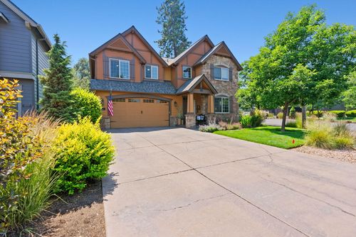 20165 Stonegate Dr, Bend, OR, 97702-9198 | Card Image