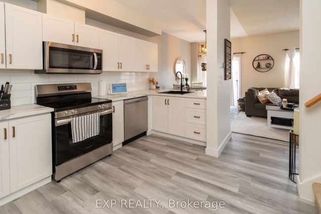 65 - 175 Stanley St, House attached with 3 bedrooms, 3 bathrooms and 1 parking in Barrie ON | Image 9