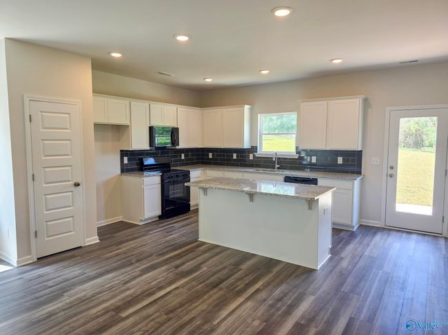 7306 Pine Run Lane, House other with 3 bedrooms, 3 bathrooms and null parking in Owens Cross Roads AL | Image 6