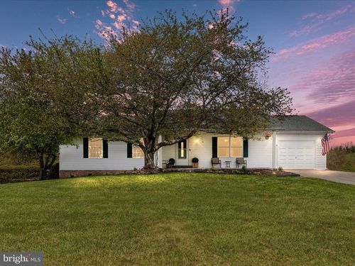 90 Cassie Dr, Falling Waters, WV, 25419-3569 | Card Image
