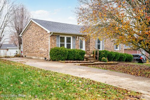 1604 Hopkins Ct, La Grange, KY, 40031-9378 | Card Image