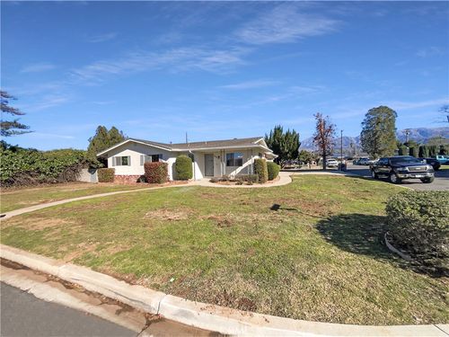 354 Ponderosa Trl, Calimesa, CA, 92320-1528 | Card Image