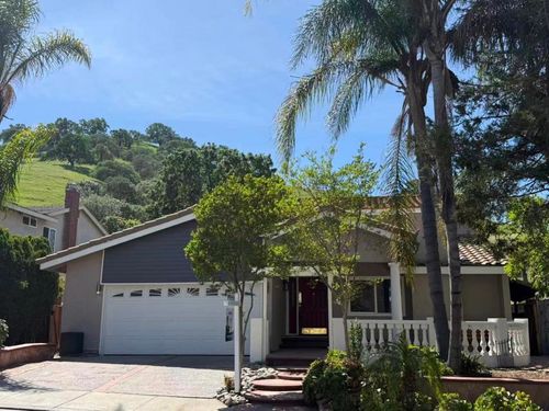 524 Weybridge Dr, San Jose, CA, 95123-4958 | Card Image