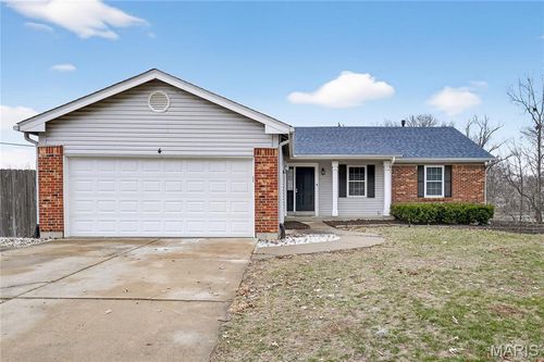 4 Walnut Creek Ct, Saint Charles, MO, 63304-4564 | Card Image