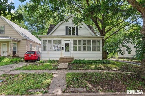 200 N Douglas Ave, Springfield, IL, 62702-4816 | Card Image