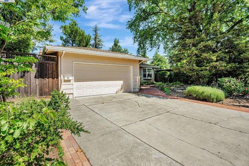 1137 Alice St, Davis, CA, 95616-2114 | Card Image