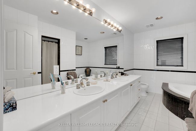 360 Conservation Dr, House other with 6 bedrooms, 4 bathrooms and 8 parking in Brampton ON | Image 33