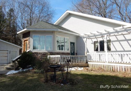 7185 Post Rd, Montague, MI, 49437-9704 | Card Image