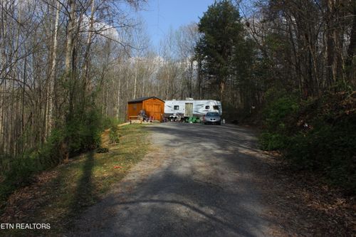 8710 Childress Rd, Powell, TN, 37849-2701 | Card Image