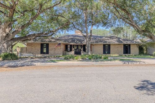 1608 Delwood Ln, Alice, TX, 78332-4007 | Card Image